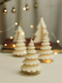 Аромасвеча "Новогодняя Елочка", аромат Горная сосна Candle Design модель 170.2014 Фото