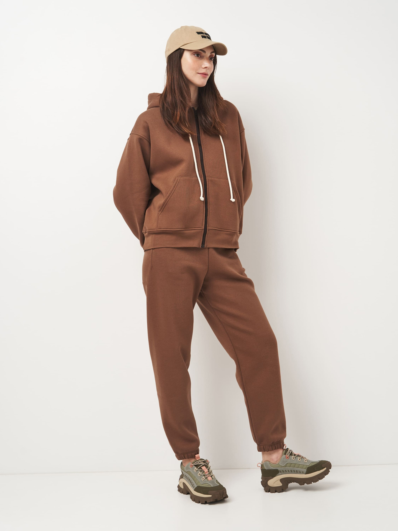 Кофта Роза модель 240427_chocolate Фото