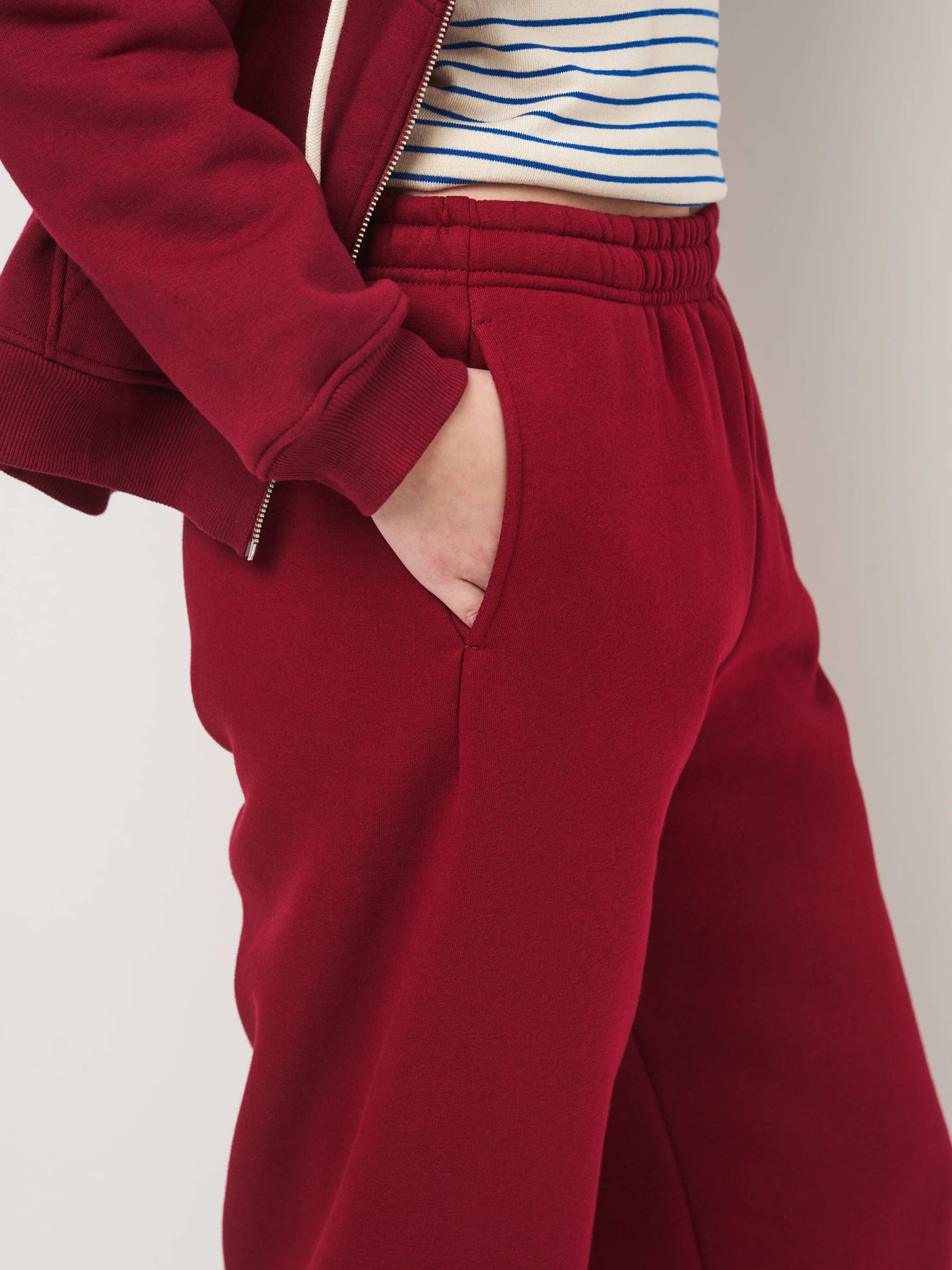 Джоггеры Роза модель 240429_cherry Фото