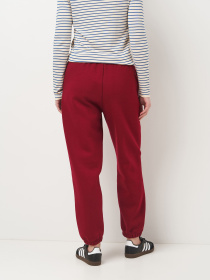 Джоггеры Роза модель 240429_cherry Джоггеры Роза модель 240429_cherry Фото