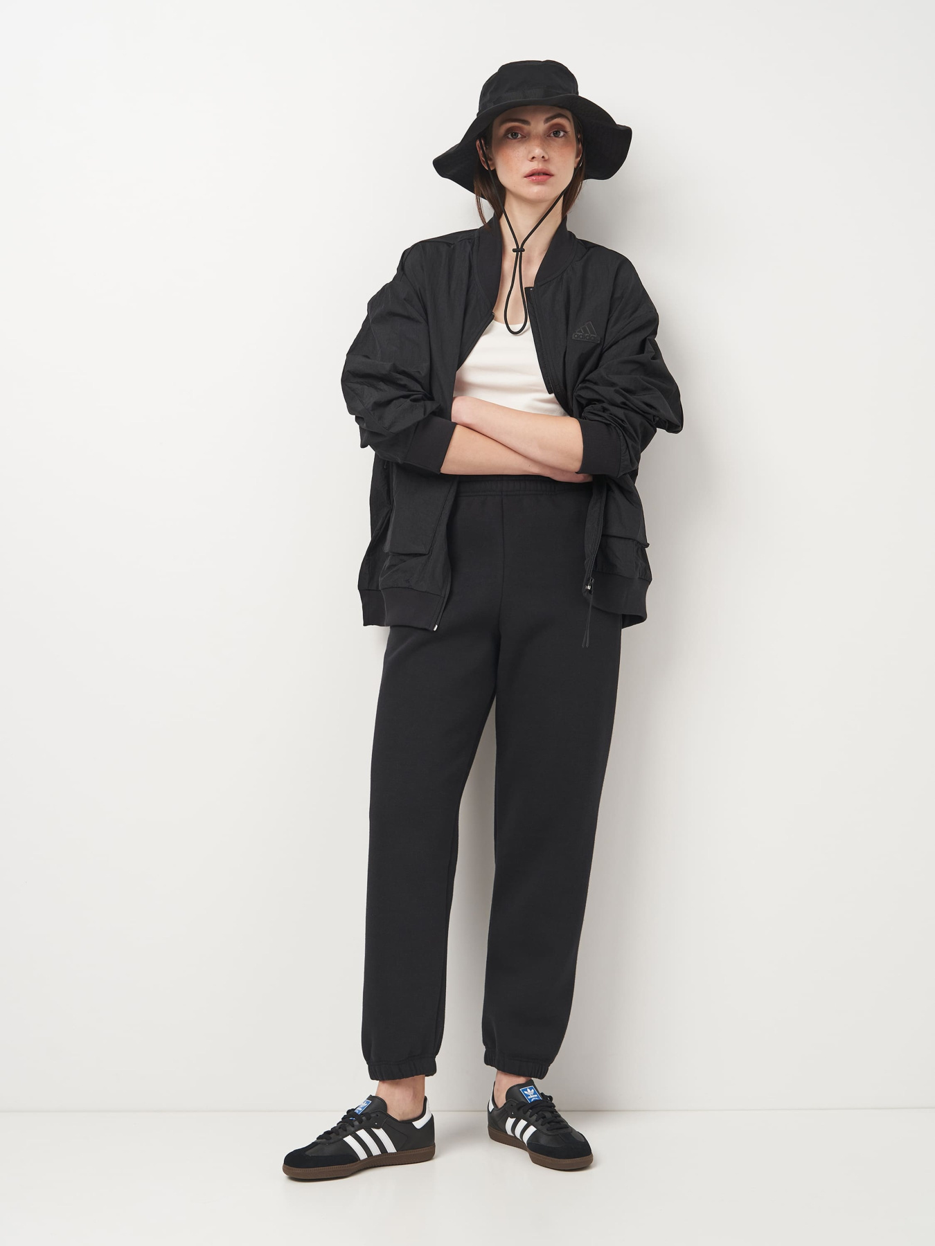 Джоггеры Роза модель 240429_black Фото