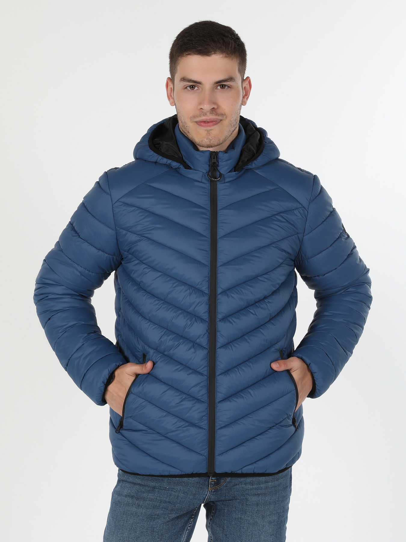 Куртки Colin’s модель CL1021308_q1.v1_INV Фото