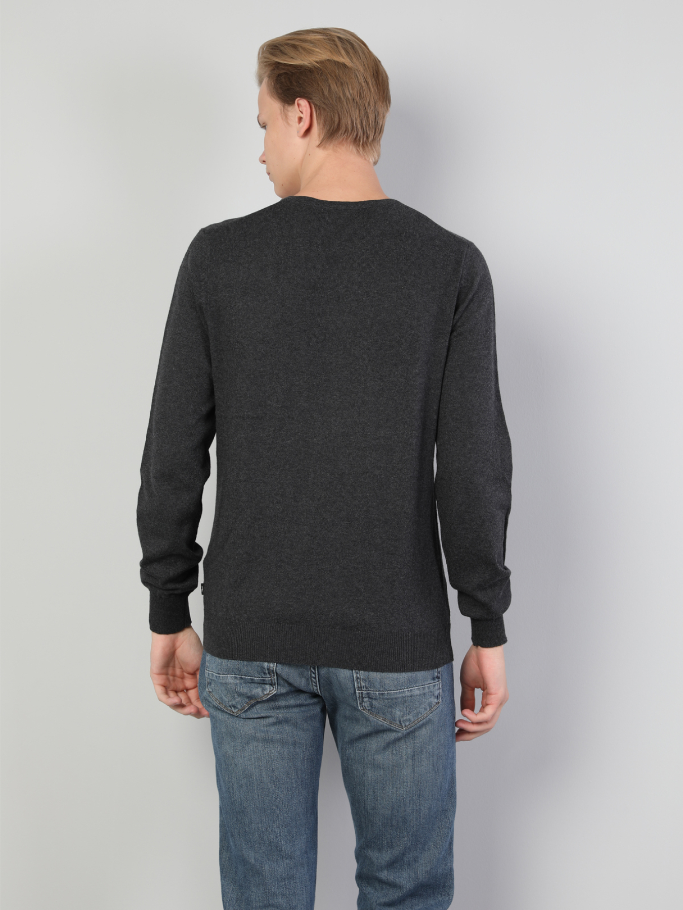 Худи и свитшоты Colin’s модель CL1023230_q1.v1_ANM Фото