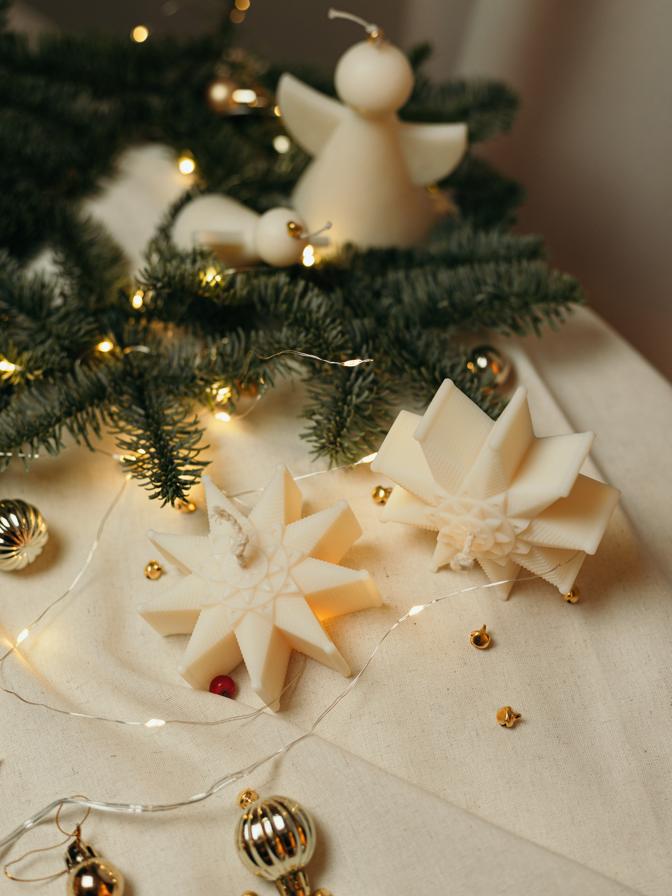 Свічка "Різдвяна зірка" парфумована, аромат - Гранатове вино, з натурального оливкового воску Candle Design модель 170.2026 Фото