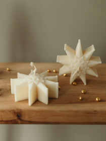 Свічка "Різдвяна зірка" парфумована, аромат - Гранатове вино, з натурального оливкового воску Candle Design модель 170.2026 Фото