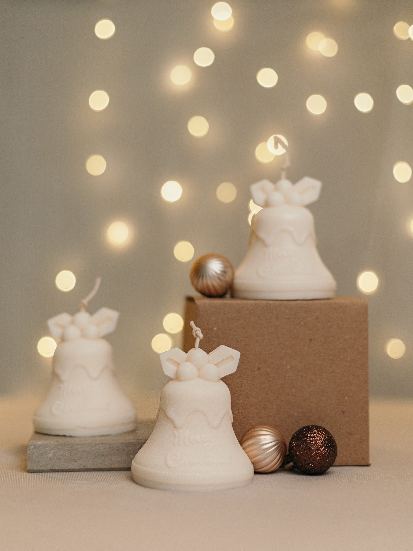 Свеча "Колокольчик" парфюмированная, аромат Almond Macaron (макарун), натуральный оливковый воск Candle Design модель 170.2024 Фото