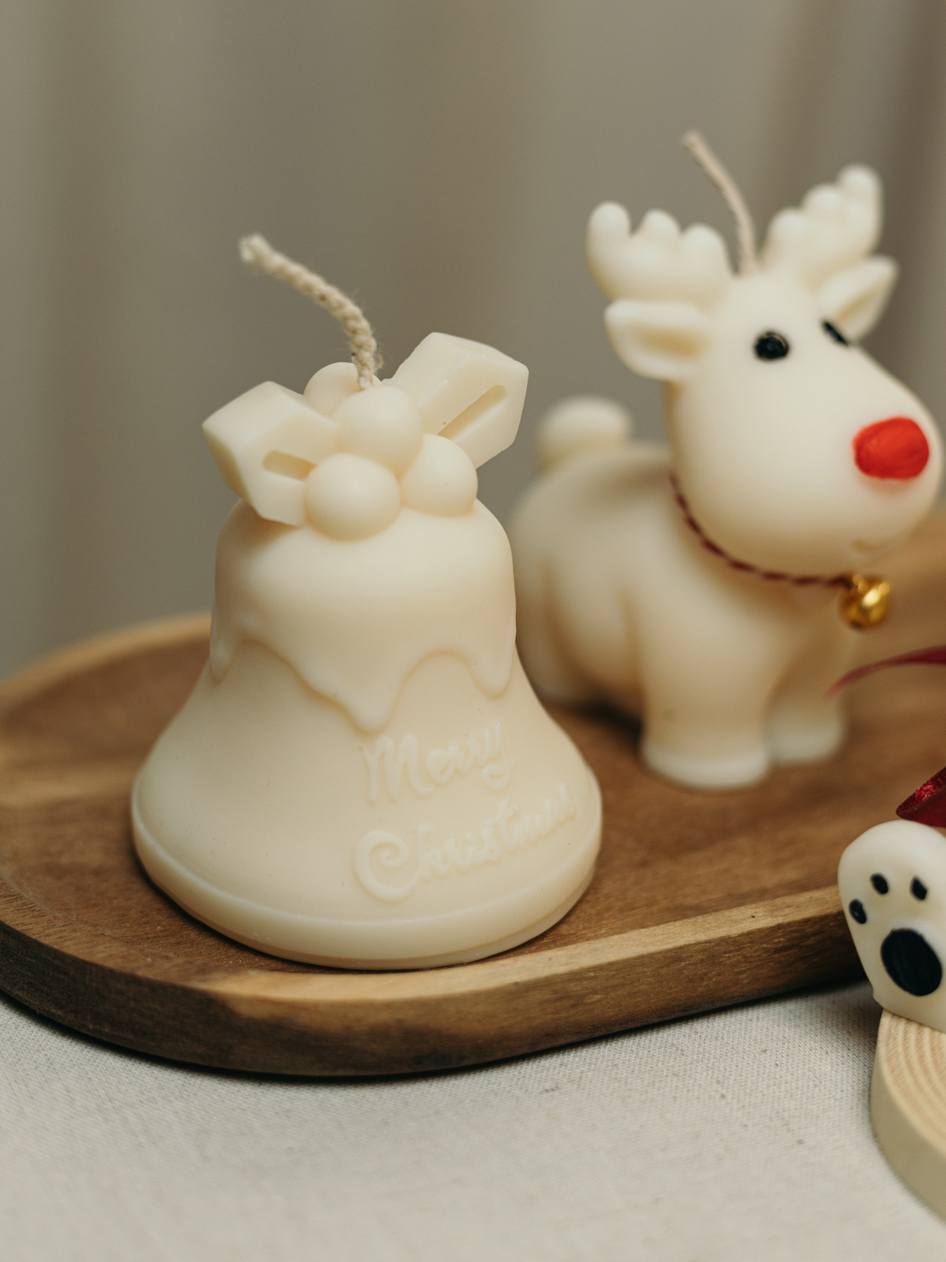 Свеча "Колокольчик" парфюмированная, аромат Almond Macaron (макарун), натуральный оливковый воск Candle Design модель 170.2024 Фото