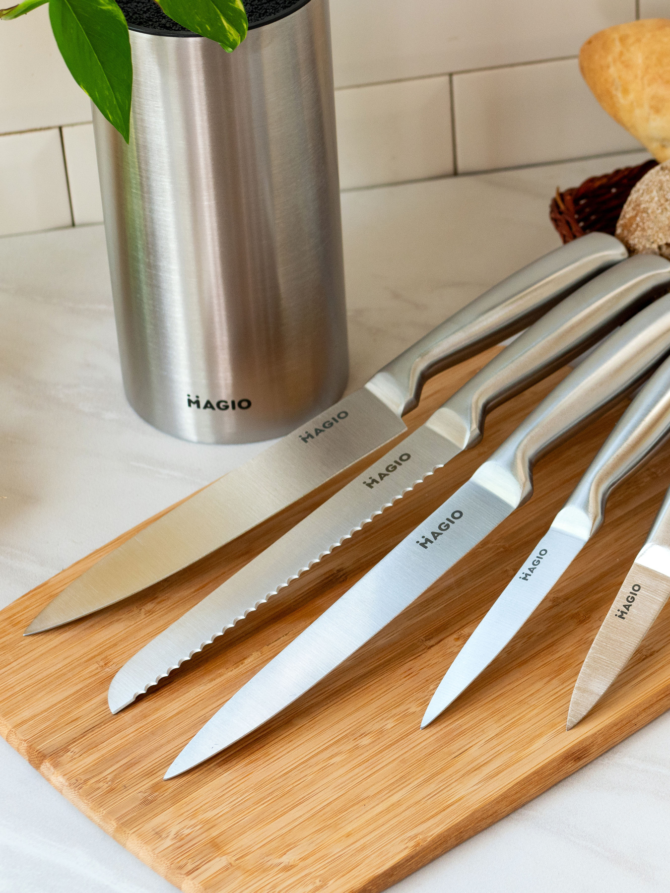 Набор ножей универсальный кухонный/MG-1094/5 кух. ножей+подставка/нерж.сталь Magio модель MG-1094 Фото