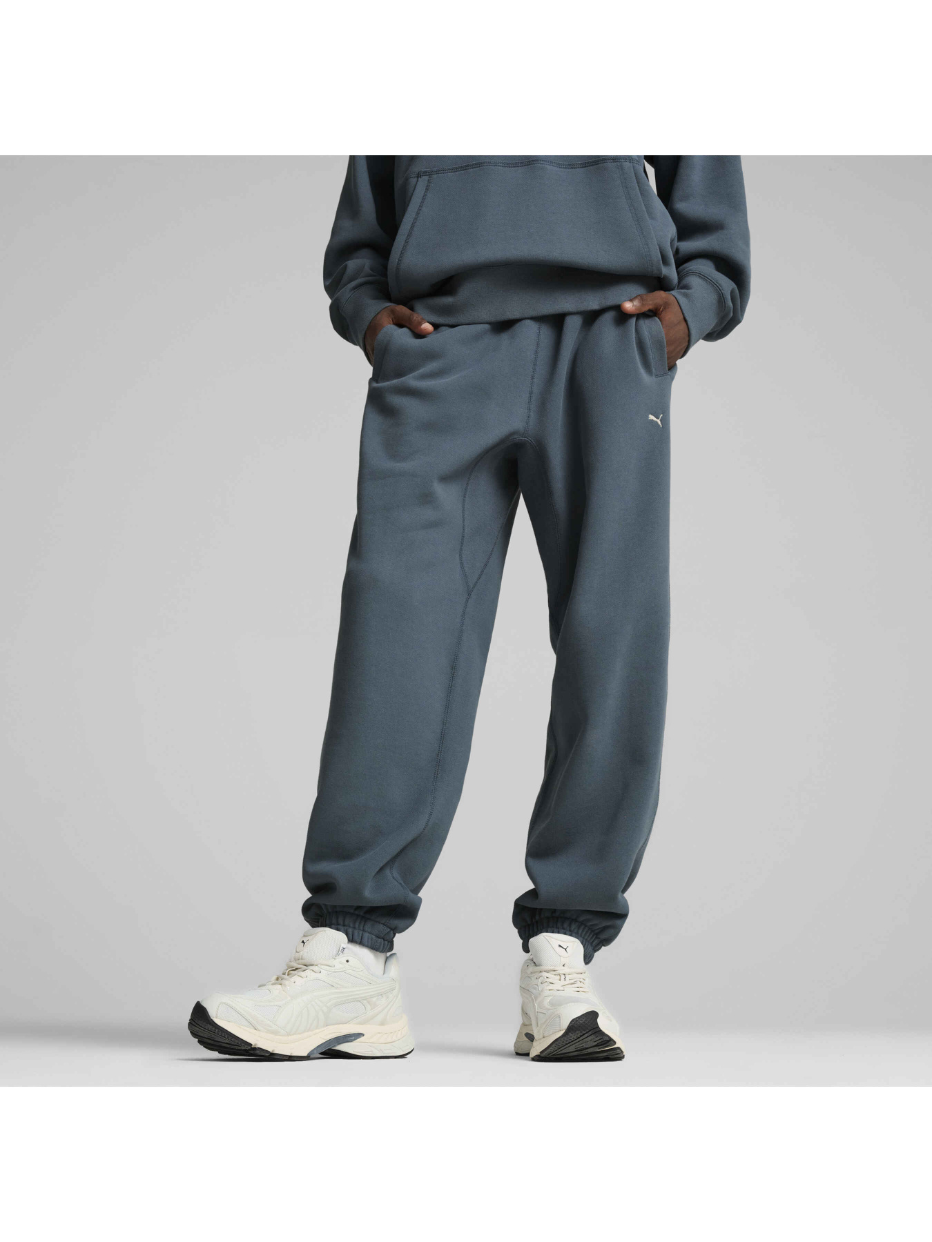 Штаны спортивные PUMA Mmq Sweatpants модель 624007 Фото