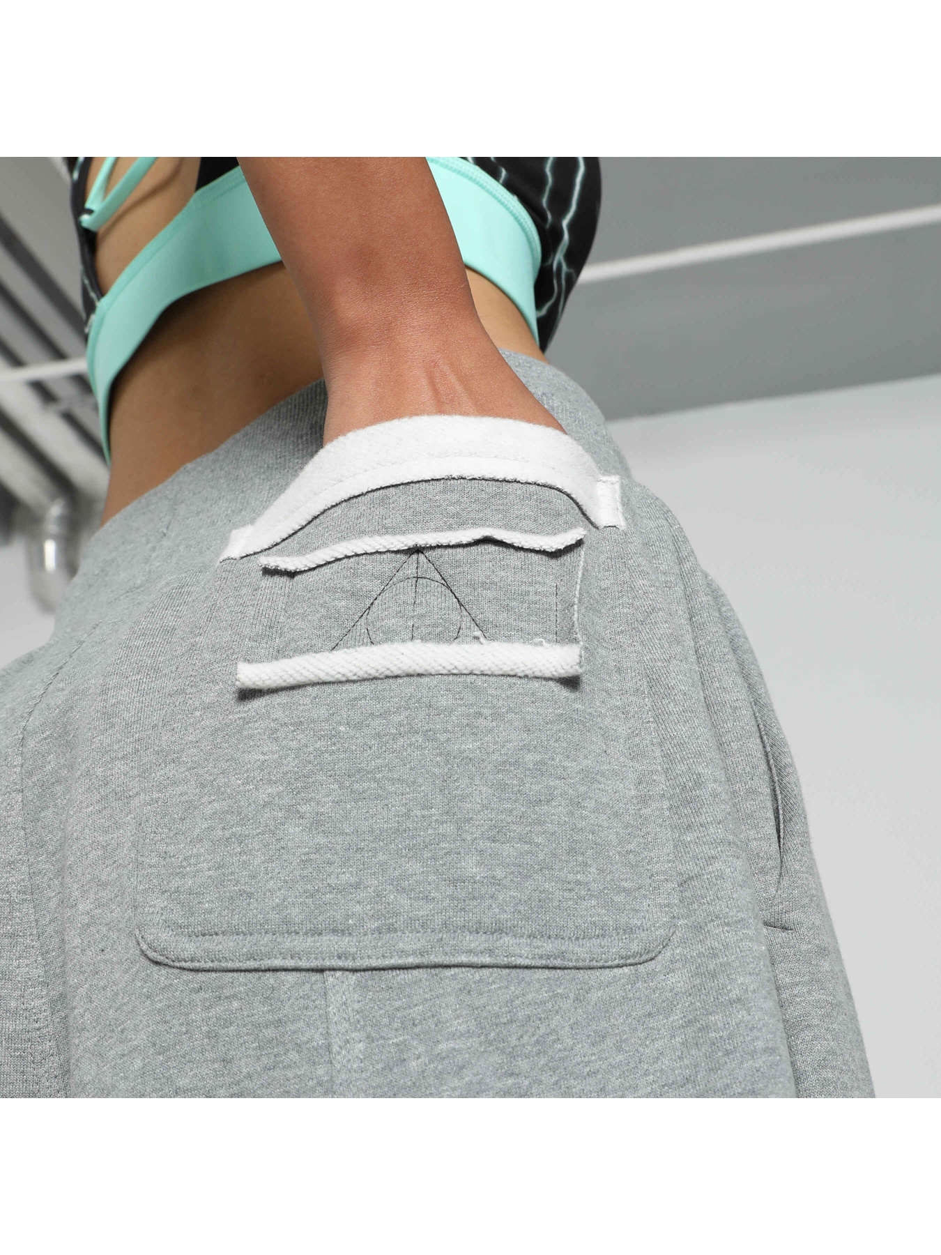 Штаны спортивные PUMA Harry Potter Sweat модель 627812 Фото