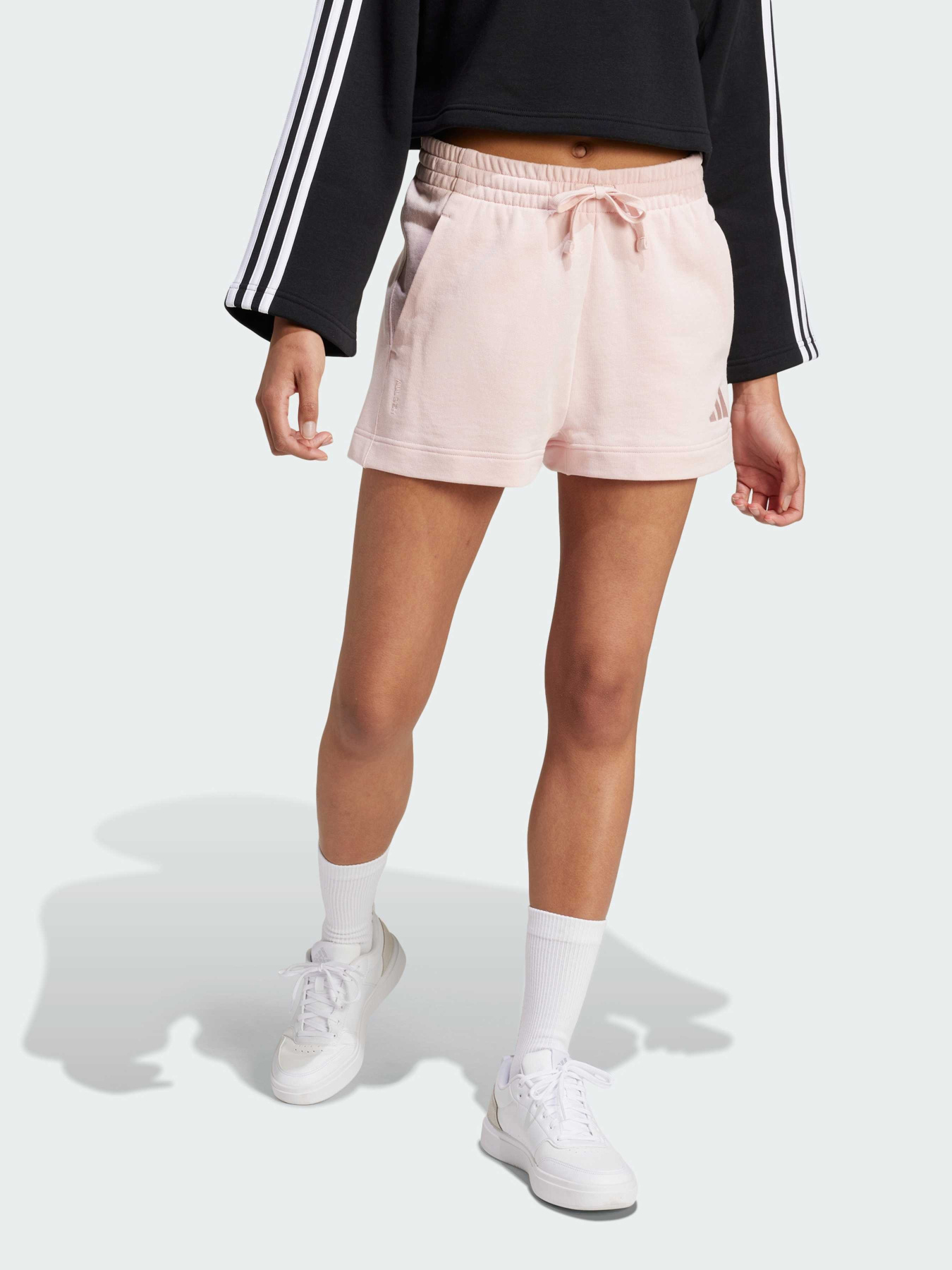 Повсякденні шорти Adidas модель JJ4923 Фото