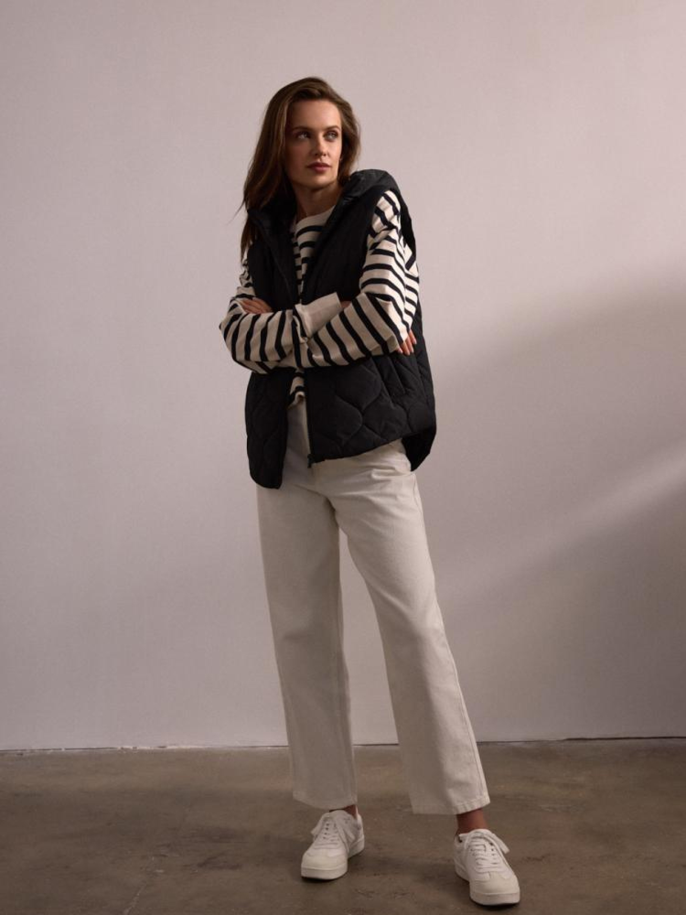 Жилет з утеплювачем DIVERSE Basantina модель 10045078 Фото