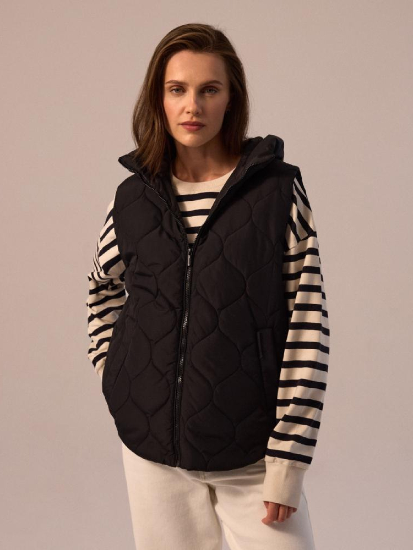 Жилет з утеплювачем DIVERSE Basantina модель 10045078 Фото