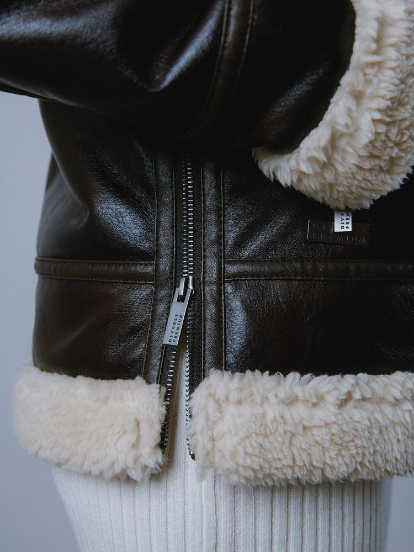 Дубленка DIVERSE Shearlis модель 10045479 Фото