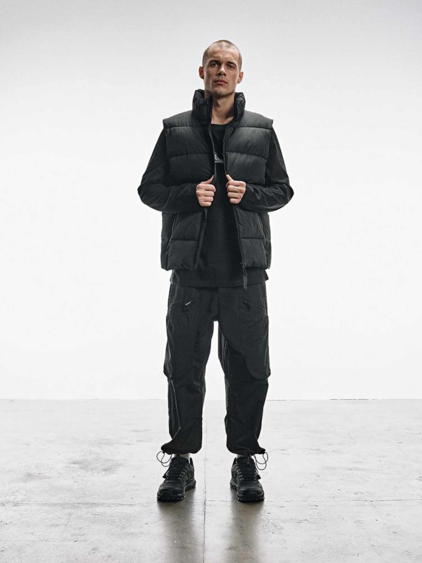 Утеплений жилет DIVERSE Trive Dext модель 10045562 Утеплений жилет DIVERSE Trive Dext модель 10045562 Фото