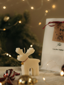 Аромасвічка "Оленик", аромат - Wassail (глінтвейн), натуральний оливковий віск Candle Design модель 170.2011 Фото