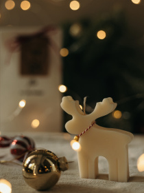 Аромасвічка "Оленик", аромат - Wassail (глінтвейн), натуральний оливковий віск Candle Design модель 170.2011 Фото