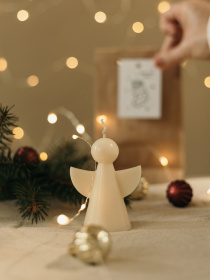 Парфюмированная свеча "Ангелочек", аромат - Чизкейк с черникой Candle Design модель 130.2015 Фото