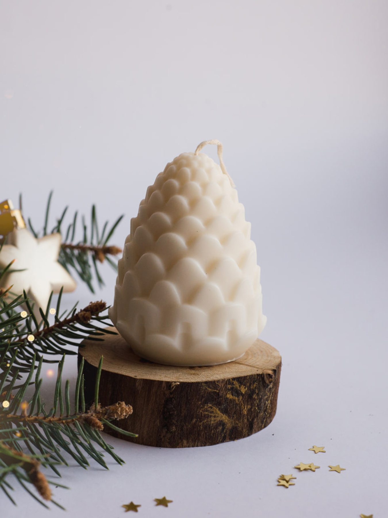 Різдвяна аромасвічка "Шишка", аромат - Дубовий мох і амбра Candle Design модель 170.2020 Фото