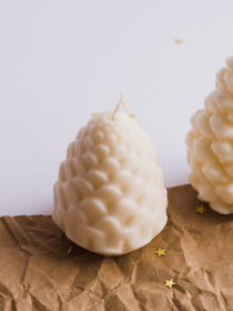 Різдвяна аромасвічка "Шишка", аромат - Дубовий мох і амбра Candle Design модель 170.2020 Фото