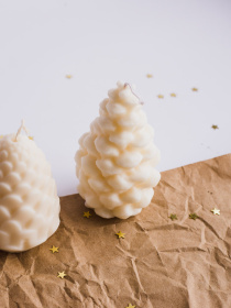 Рождественская свечка "Шишка Карпатская", аромат - Секвойя и мох Candle Design модель 170.2021 Рождественская свечка "Шишка Карпатская", аромат - Секвойя и мох Candle Design модель 170.2021 Фото