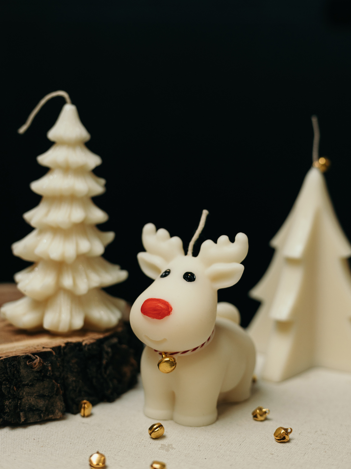 Парфюмированная свеча "Олень харизматичный", аромат - гранатовое вино Candle Design модель 140.2024 Фото