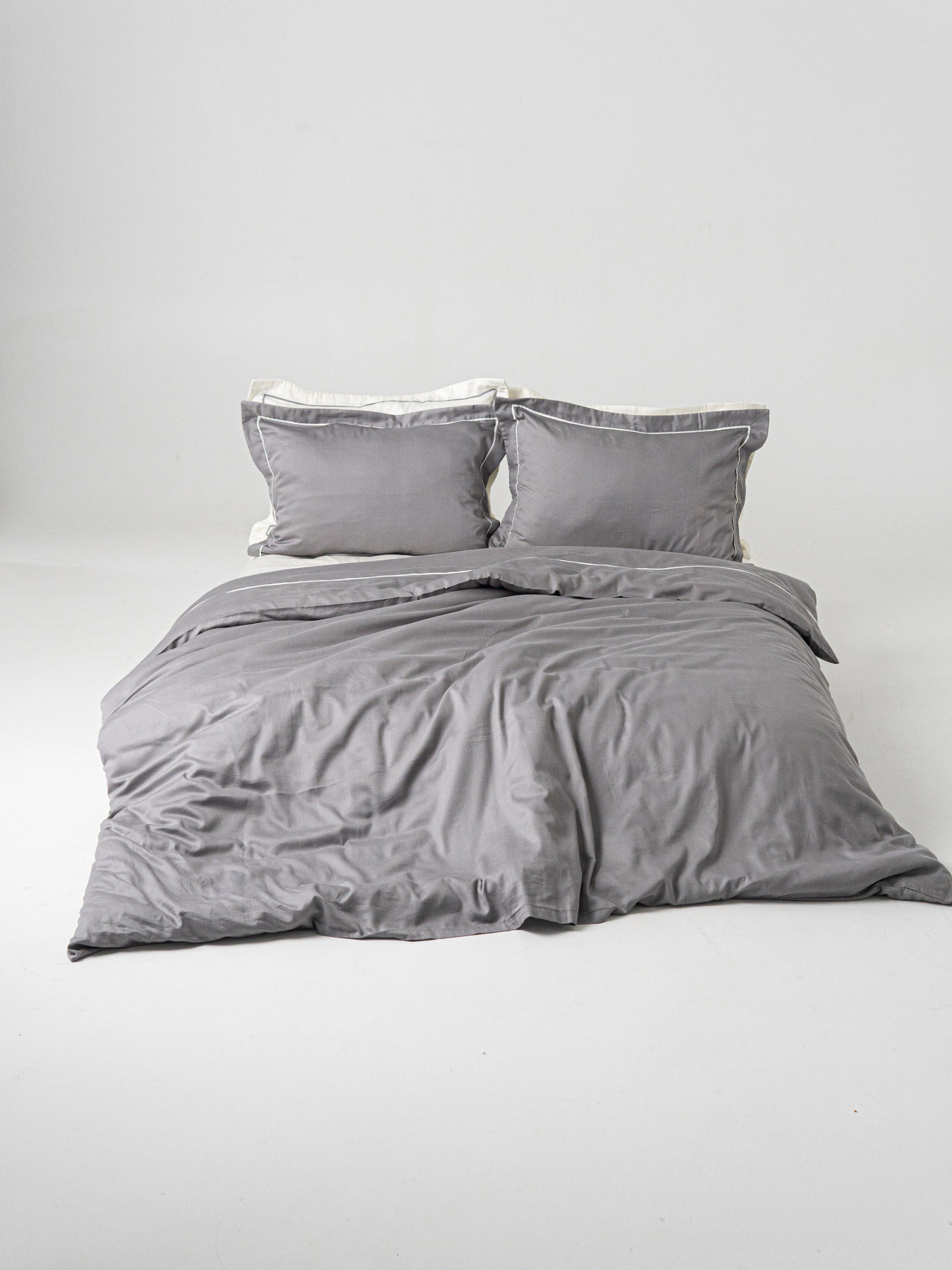 Комплект постельного белья с премиум сатина с кантом INDIM модель Grey123 Фото