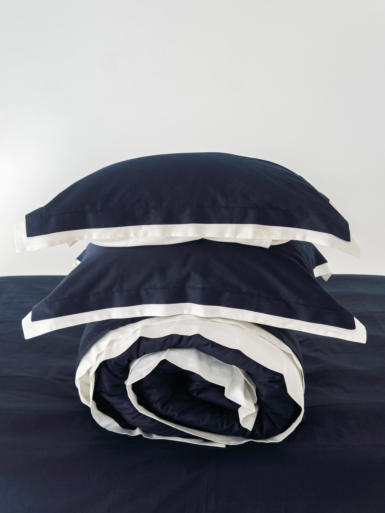 Комплект постільної білизни з преміум сатину з вушками INDIM модель Ultramarine456 Комплект постільної білизни з преміум сатину з вушками INDIM модель Ultramarine456 Фото