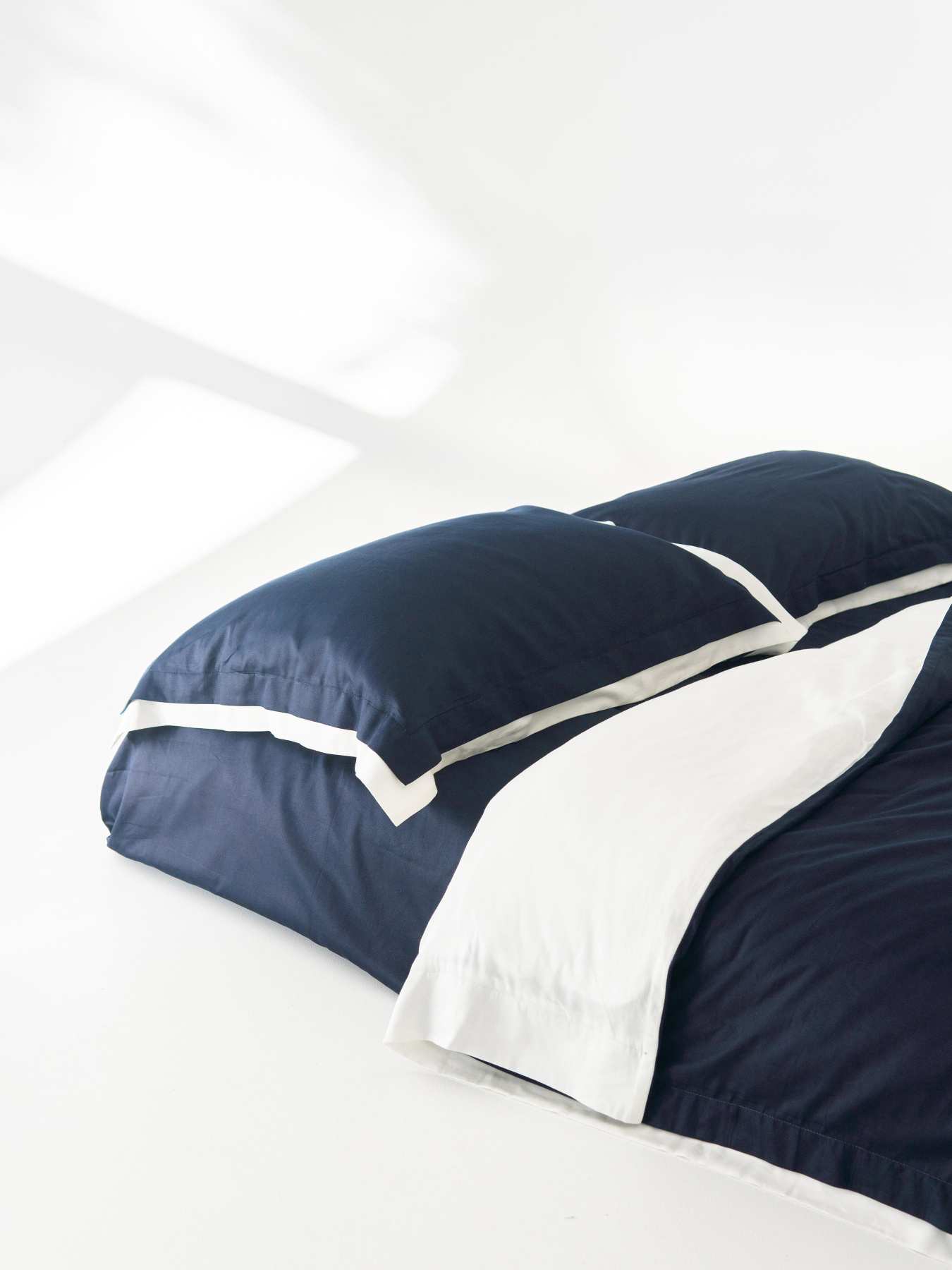 Комплект постільної білизни з преміум сатину з вушками INDIM модель Ultramarine456 Комплект постільної білизни з преміум сатину з вушками INDIM модель Ultramarine456 Фото