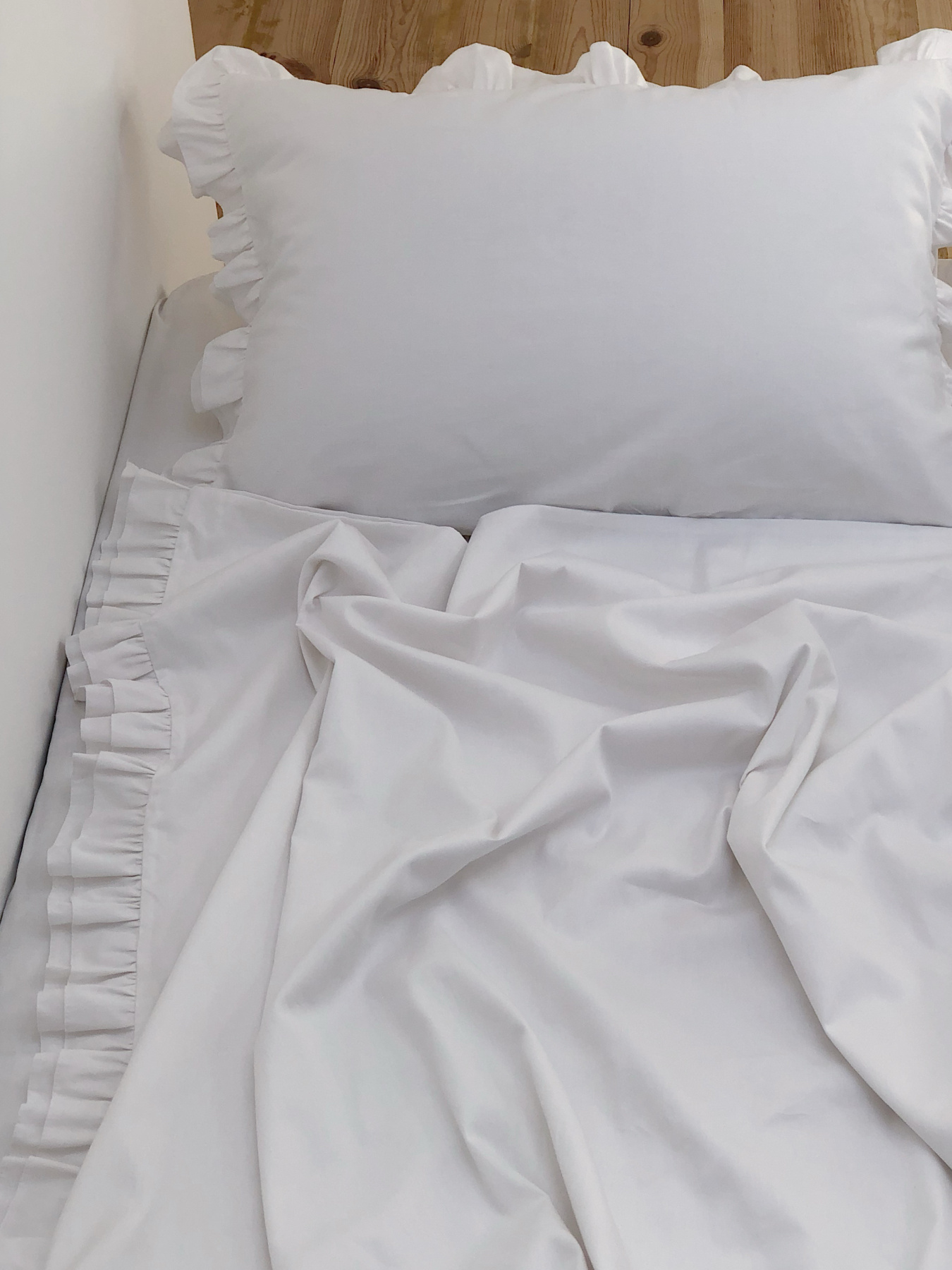 Підковдра з рюшами біла Cozy модель 8009119 Підковдра з рюшами біла Cozy модель 8009119 Фото