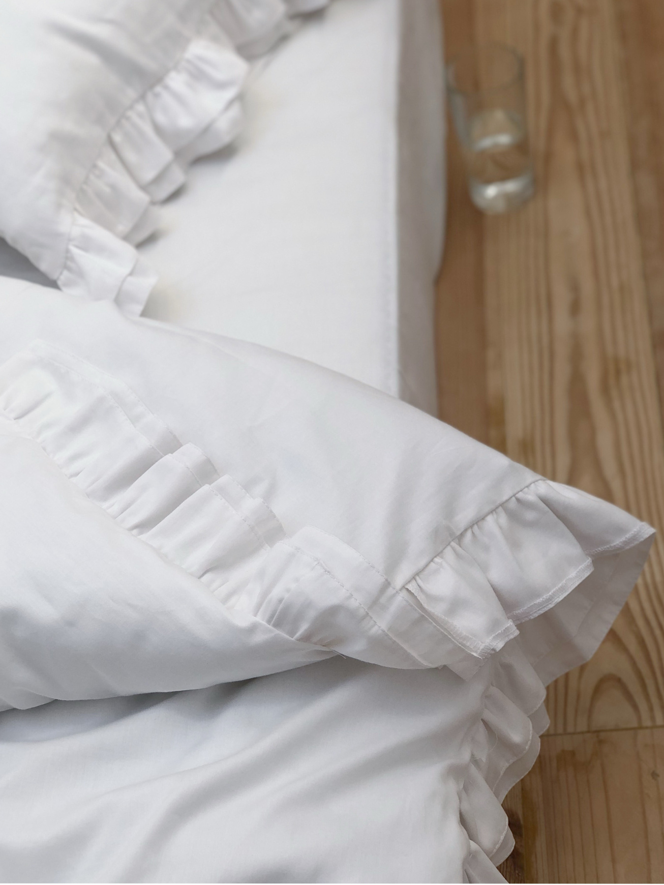 Підковдра з рюшами біла Cozy модель 8009119 Підковдра з рюшами біла Cozy модель 8009119 Фото