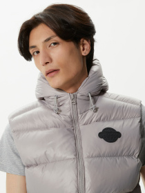 Жилет с утеплителем Lacoste модель BH2406R06G Фото