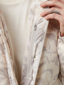 Пуховик Lacoste модель BF2518ID2 Пуховик Lacoste модель BF2518ID2 Фото