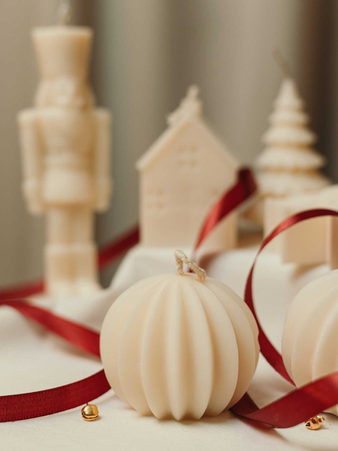 Свеча фигурная "Пирожное" аромат "Чизкейк с черникой" из натурального оливкового воска Candle Design модель 130.2001 Фото