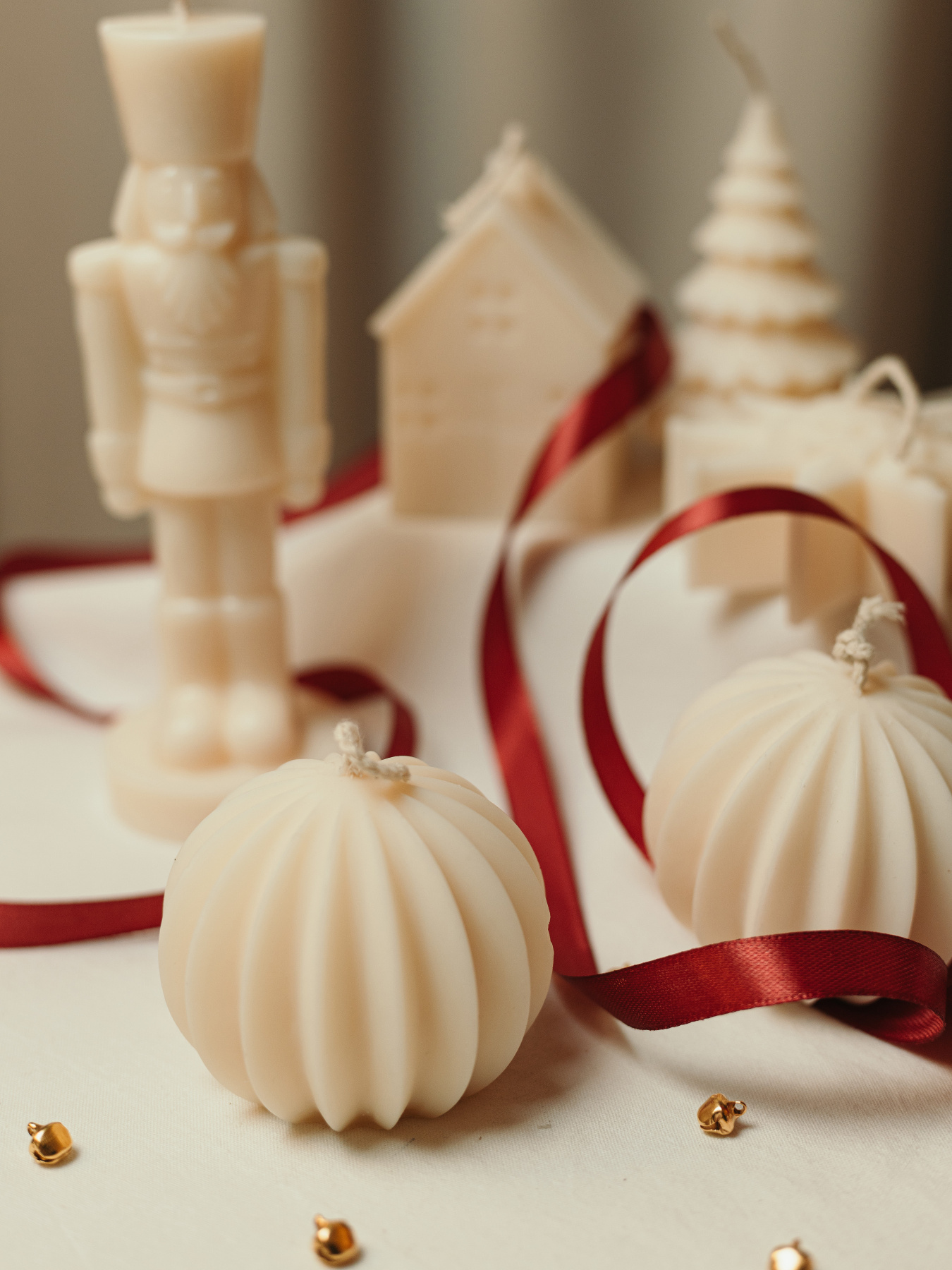 Свеча фигурная "Пирожное" аромат "Чизкейк с черникой" из натурального оливкового воска Candle Design модель 130.2001 Фото