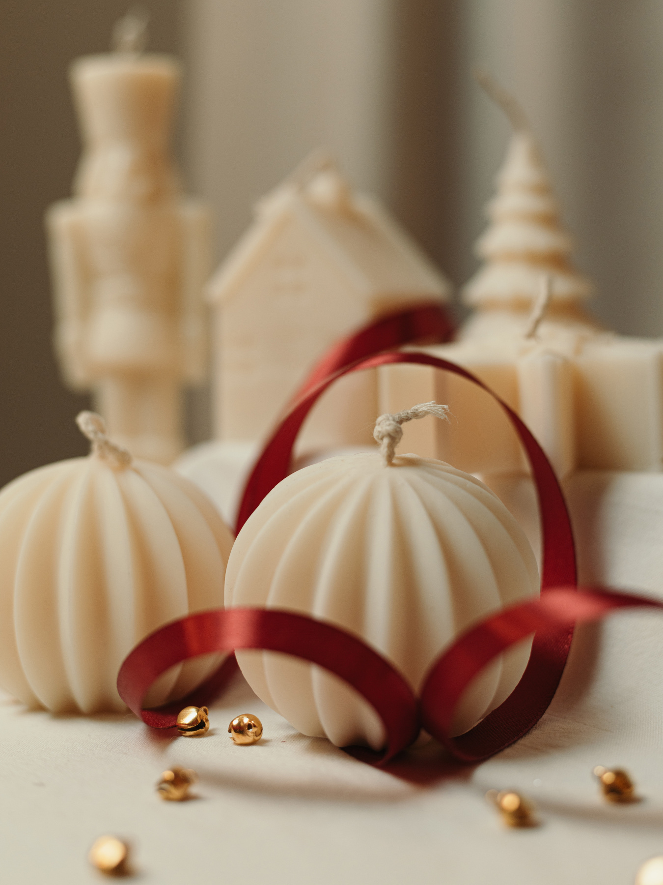 Свеча фигурная "Пирожное" аромат "Чизкейк с черникой" из натурального оливкового воска Candle Design модель 130.2001 Фото