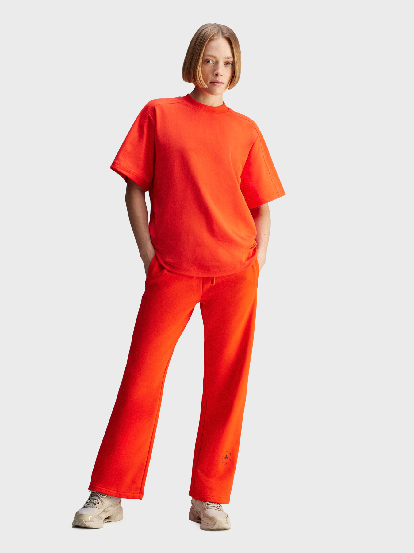 Футболка спортивна Adidas Культові силуети модель JN0227 Фото