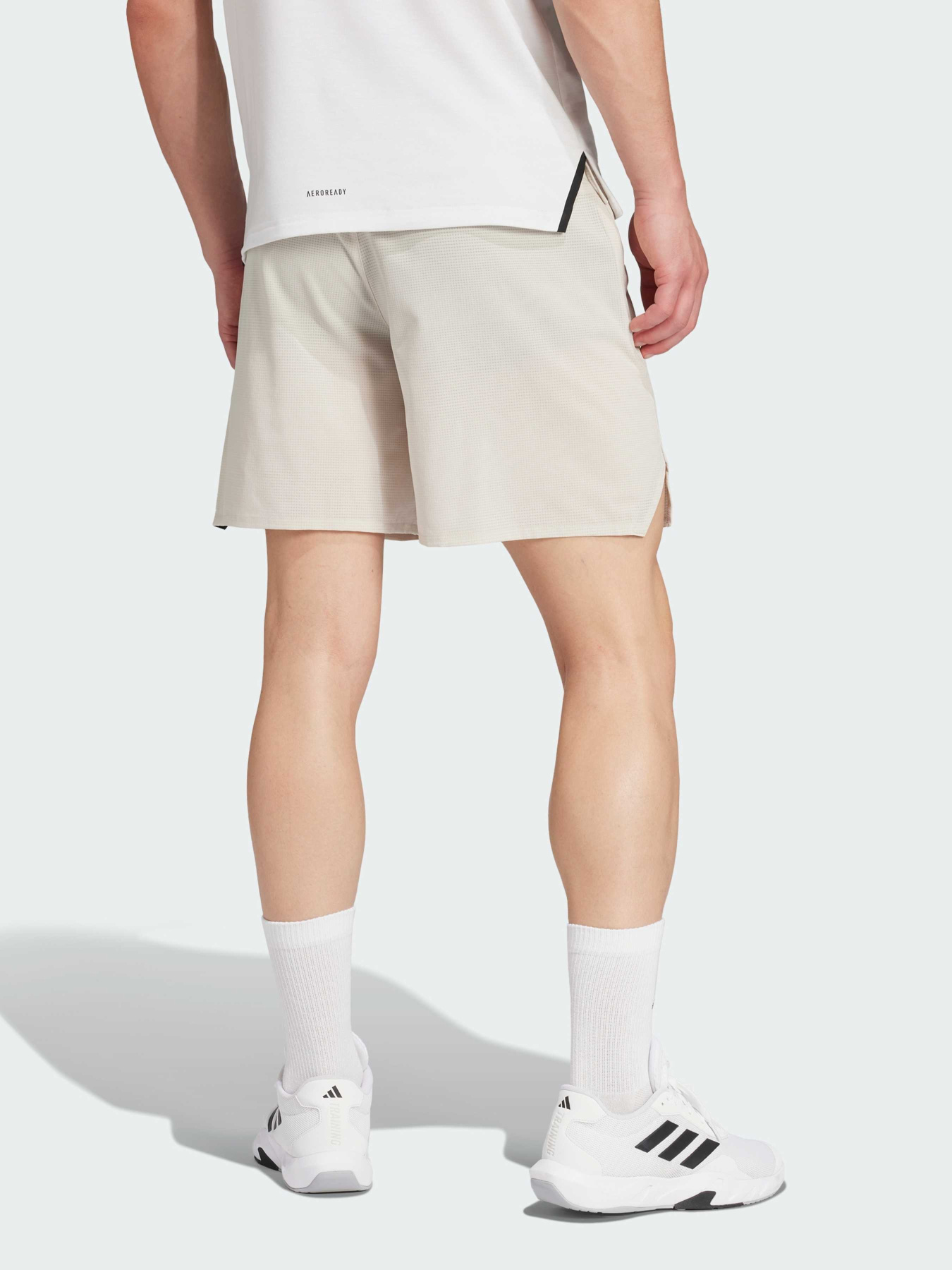 Спортивні шорти Adidas модель JL7601 Фото