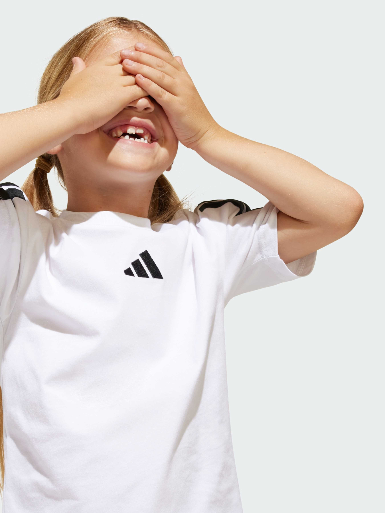 Спортивный комплект Adidas модель JE1401 Спортивный комплект Adidas модель JE1401 Фото