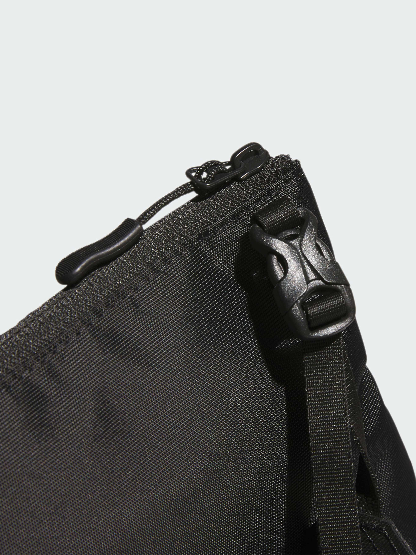 Мессенджер Adidas модель IM5211 Фото