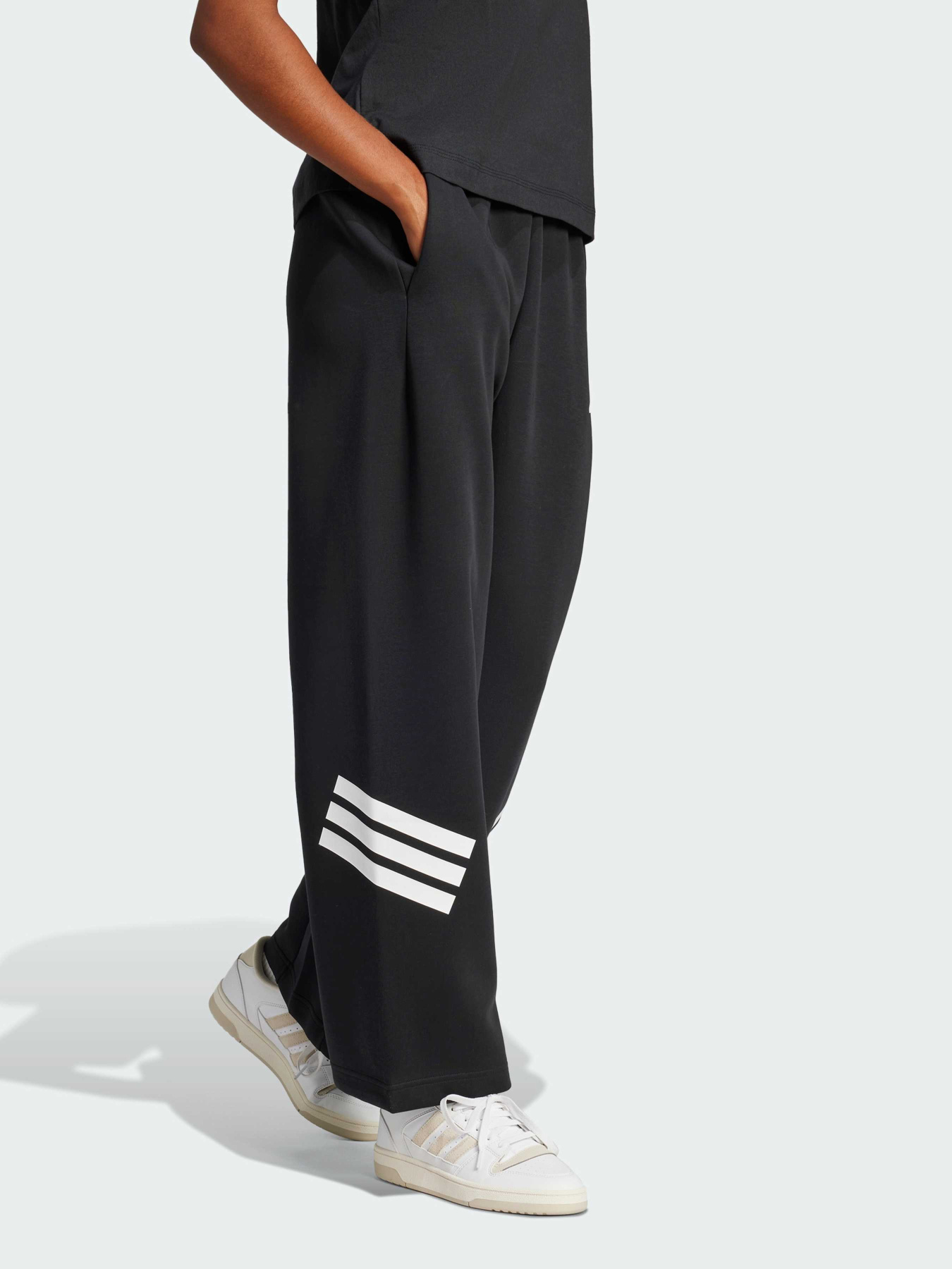 Брюки повседневные Adidas 3 Stripes модель JE0150 Фото