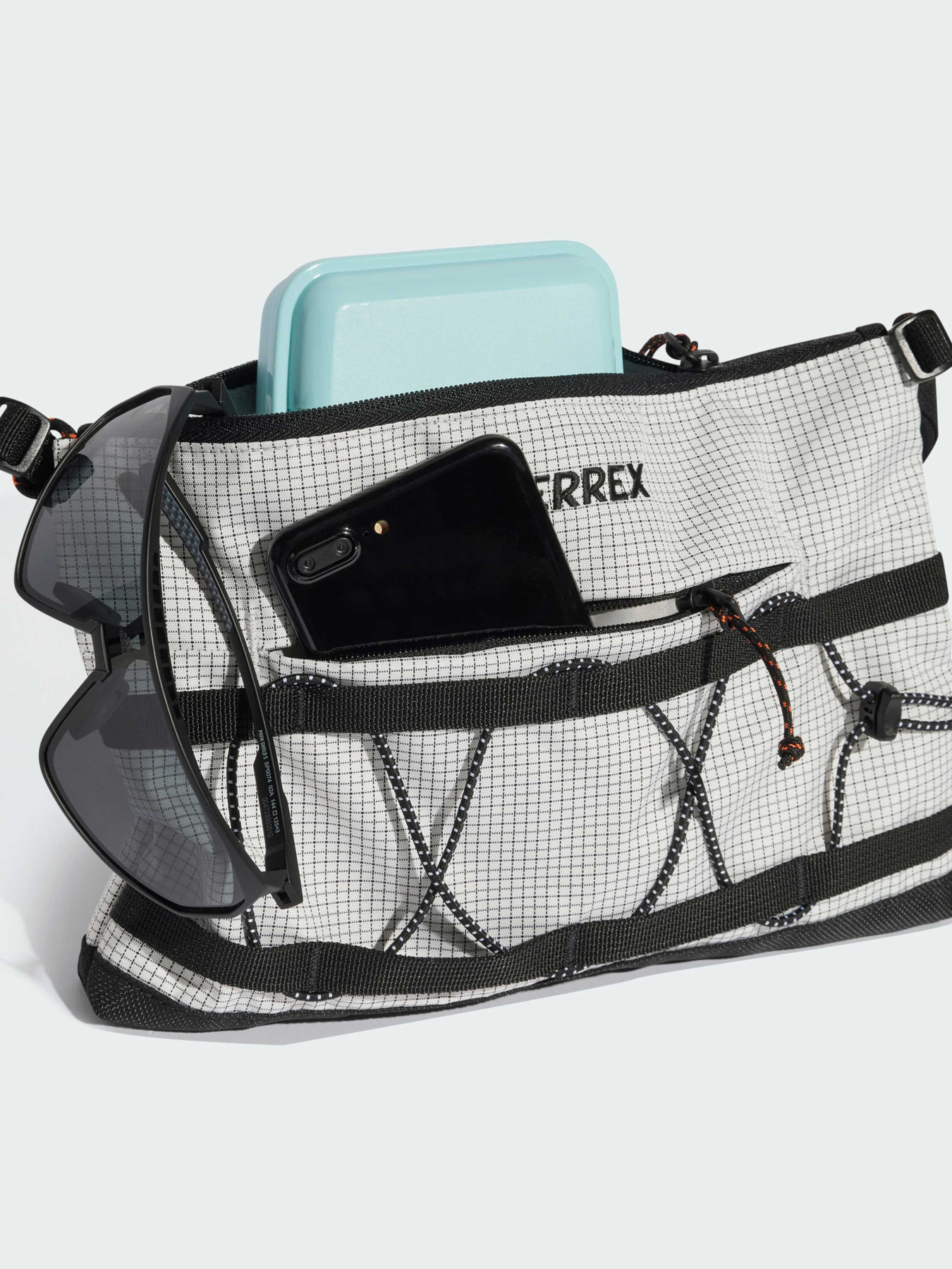 Мессенджер Adidas модель JD3432 Мессенджер Adidas модель JD3432 Фото