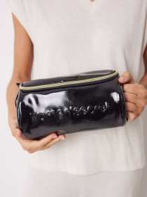 Средняя косметичка из лакированной кожи Women'secret модель 4848838-01 Средняя косметичка из лакированной кожи Women'secret модель 4848838-01 Фото