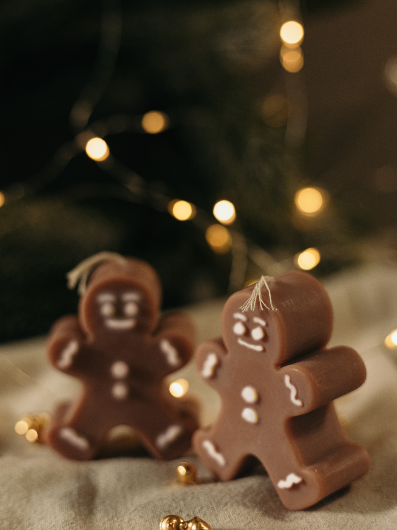 Аромасвеча "Gingerbread man", аромат - Iced Gingersnap (имбирное печенье) Candle Design модель 170.2031 Фото