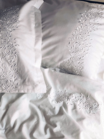 Підковдра біла з вишитими гілками Cozy модель 8009247 Підковдра біла з вишитими гілками Cozy модель 8009247 Фото