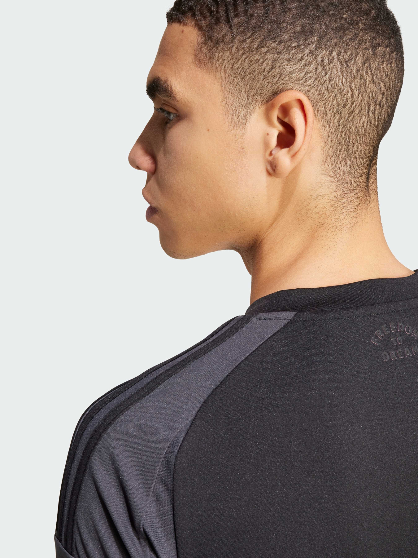 Спортивна футболка Adidas модель JI9124 Фото