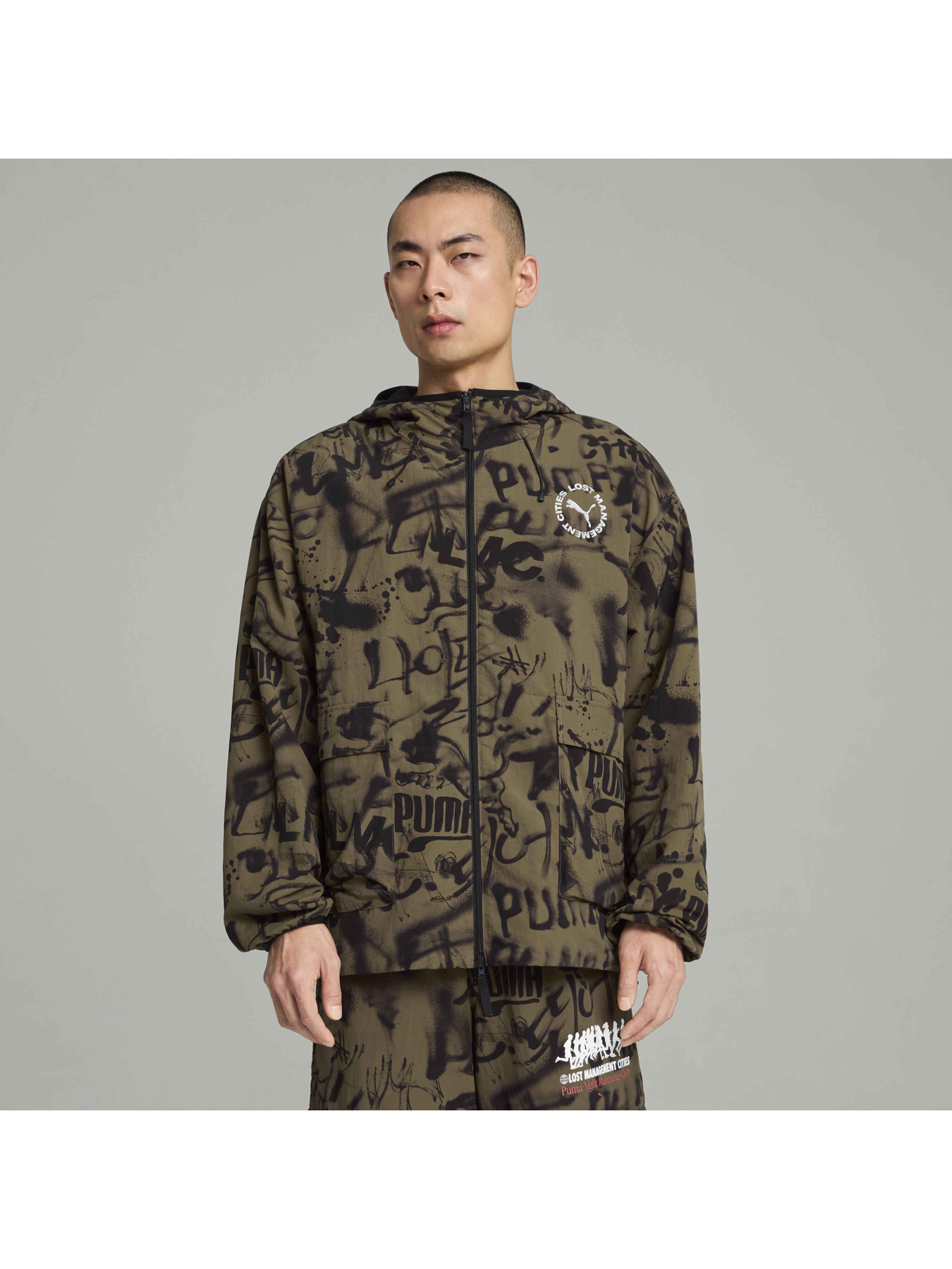 Демісезонна куртка PUMA x Lmc Aop Jacket модель 626565 Фото