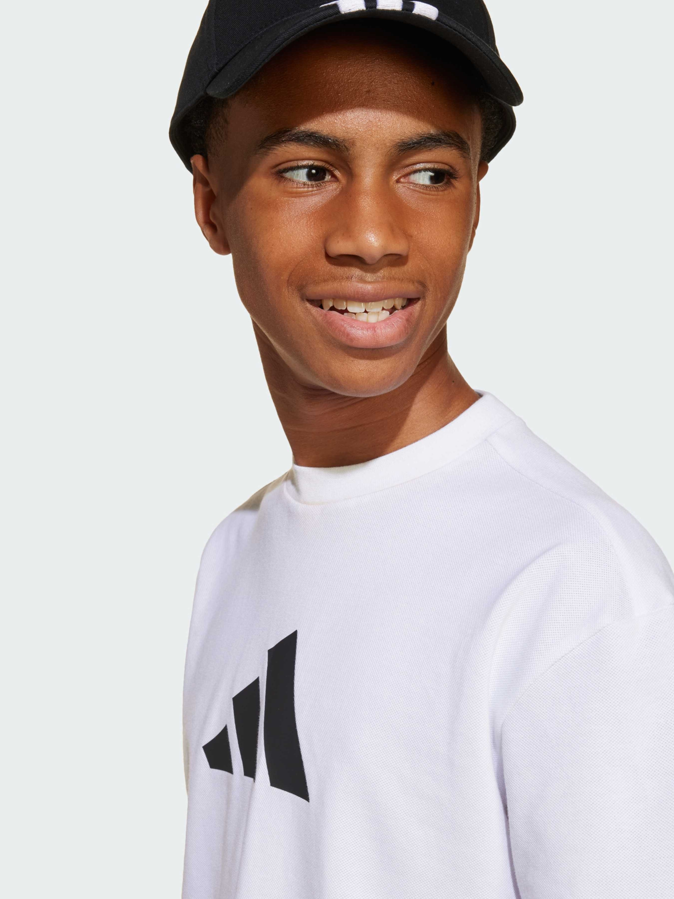 Футболка Adidas Культові силуети модель JC7538 Фото