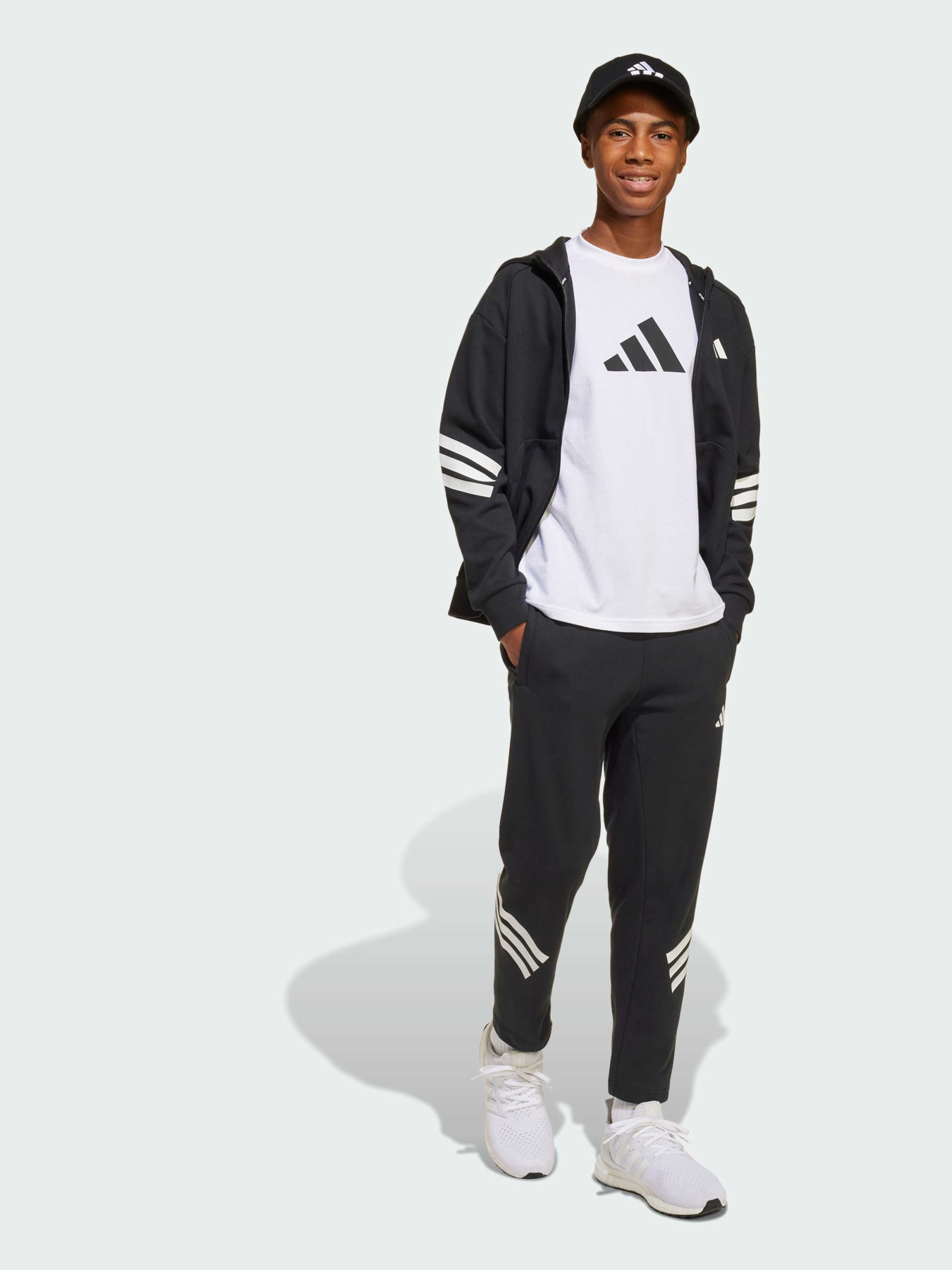 Футболка Adidas Культовые силуэты модель JC7538 Фото