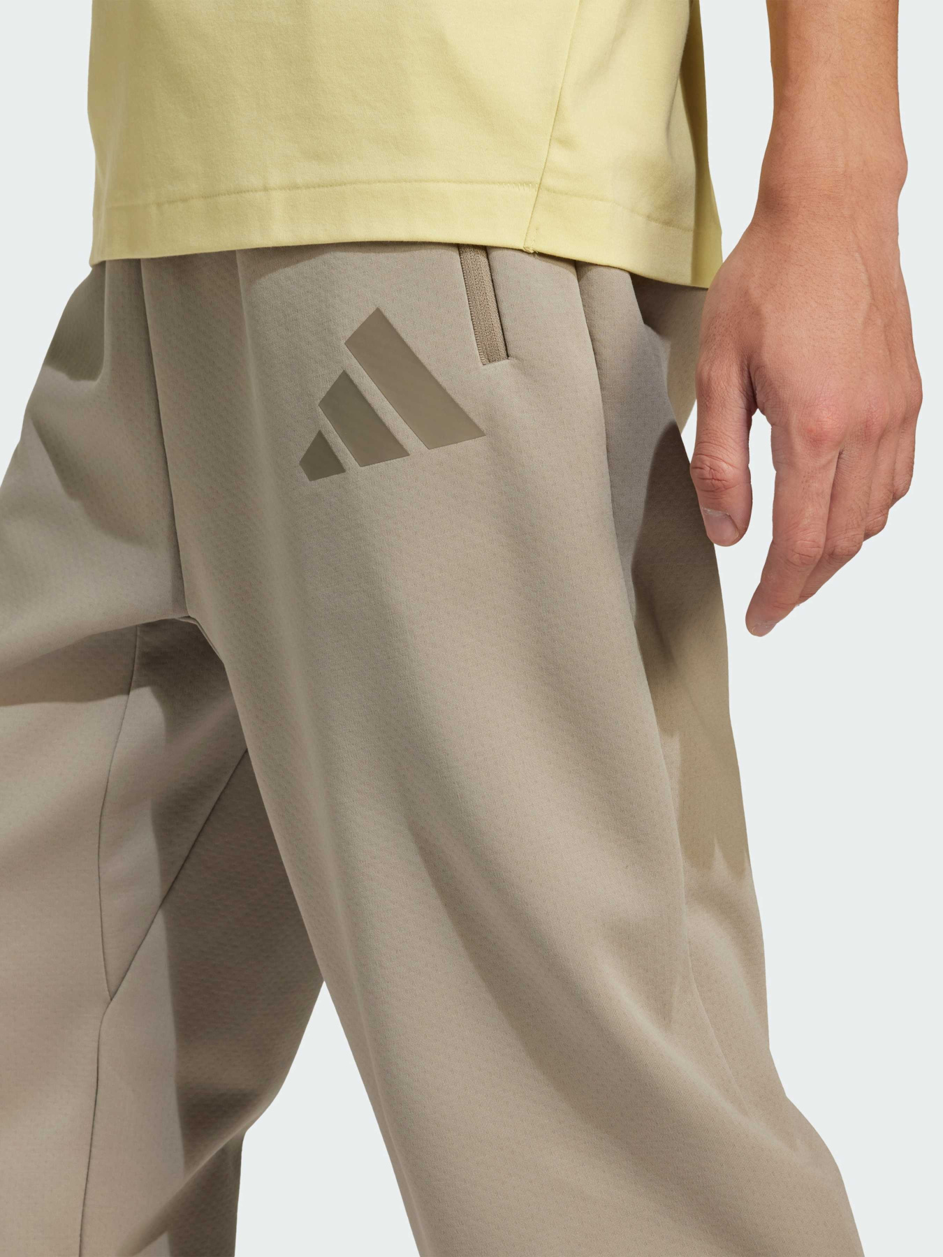 Повседневные штаны Adidas Культовые силуэты модель JC6716 Фото